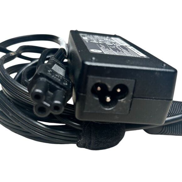 HP 613153-001 Black Power Adapter - Picture 2 of 4